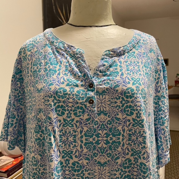 FADED GLORY | BLUE PRINT TOP | PLUS SIZE 4X - Picture 2 of 6
